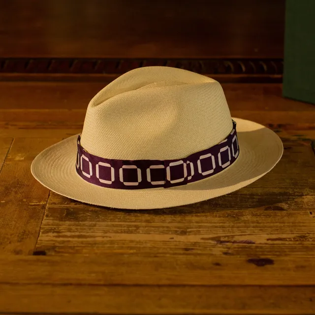 cappellificio-biellese-1935-panama-originale-viola-con-quadri-beige image 1