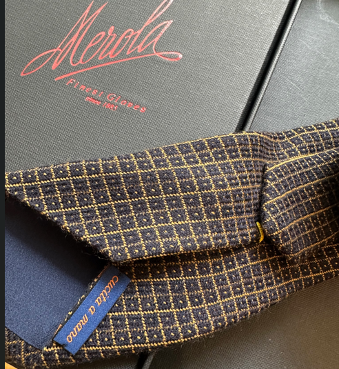 merola-gloves-cravatta-esclusiva-in-cashmere-100-8-5-x-148-cm-fatta-a-mano-in-it-2 image 2
