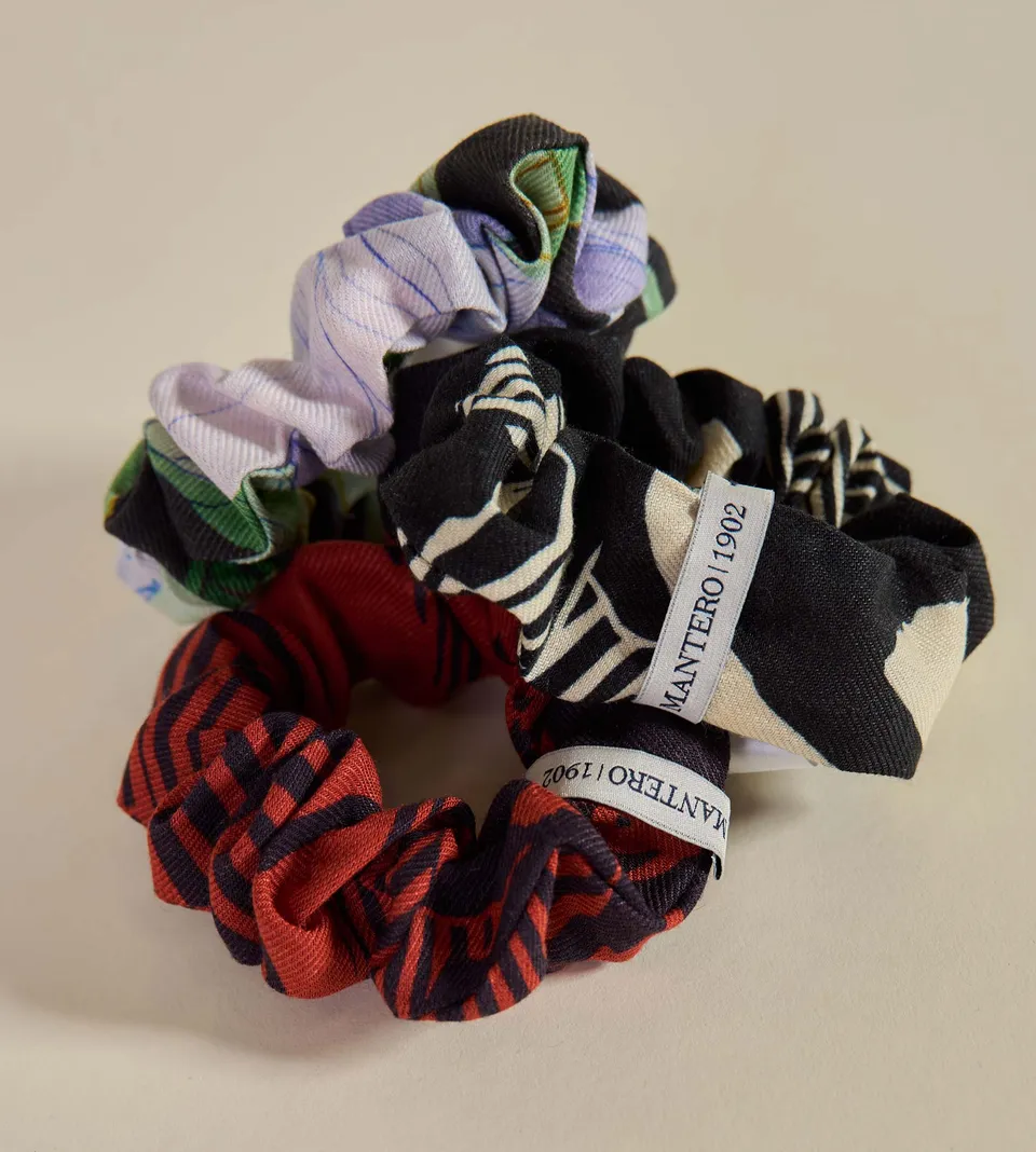 mantero-1902-eira-scrunchie-in-lino-viscosa image 1