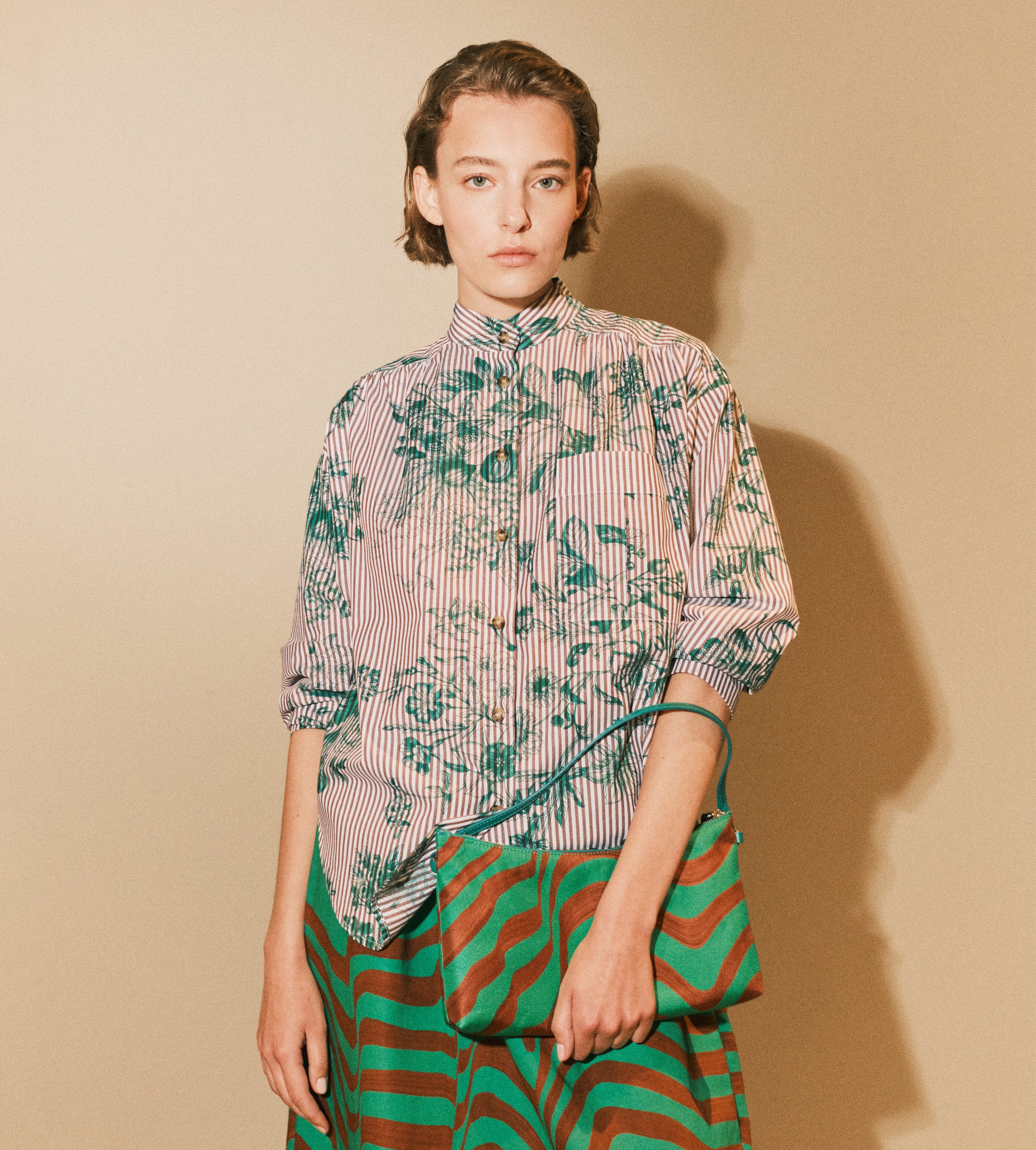 mantero-1902-haley-camicia-coreana-ampia-asimmetrica-2 image 7