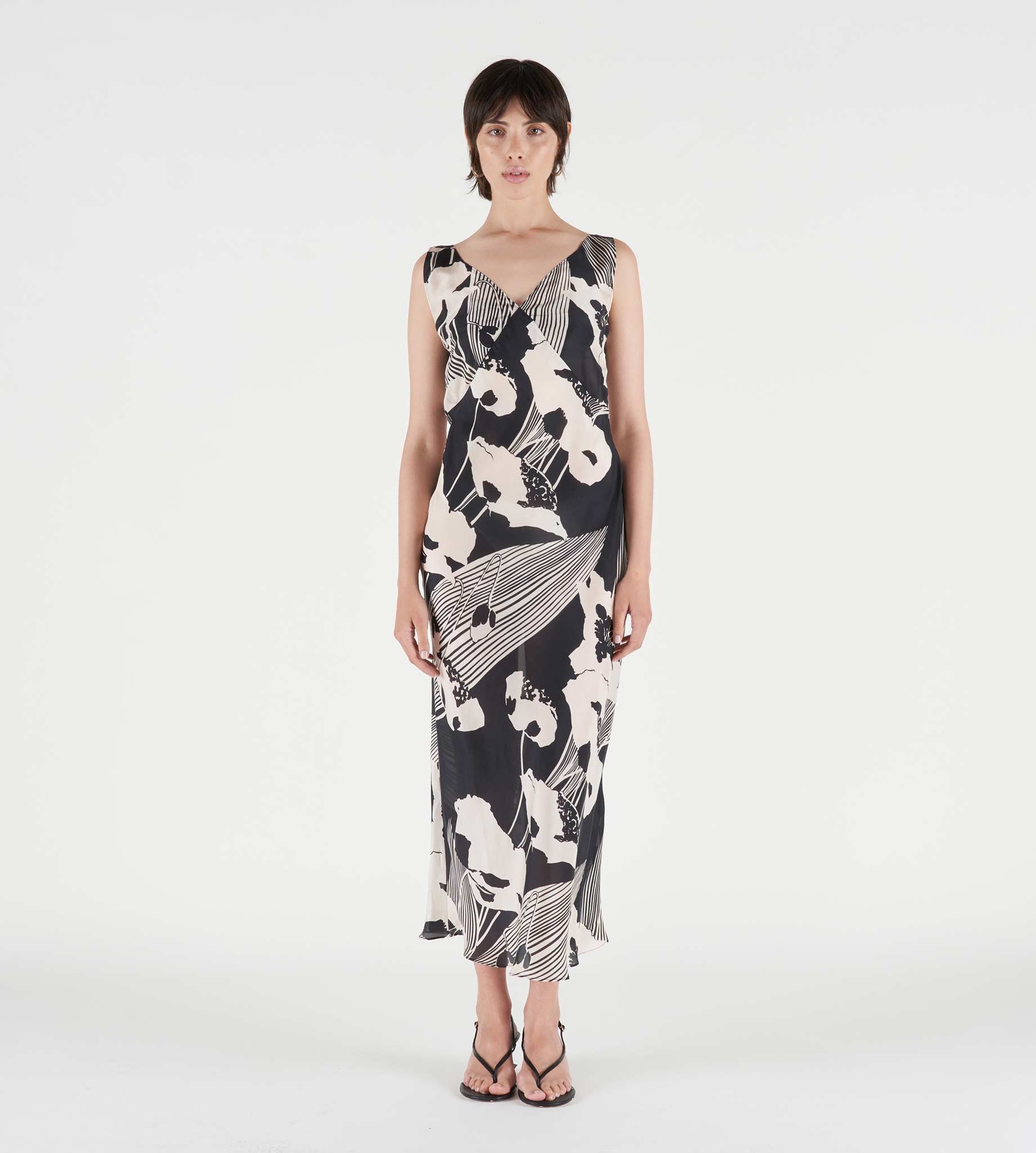 mantero-1902-marlene-abito-lungo-in-seta-sottoveste-con-scollo-a-v image 4