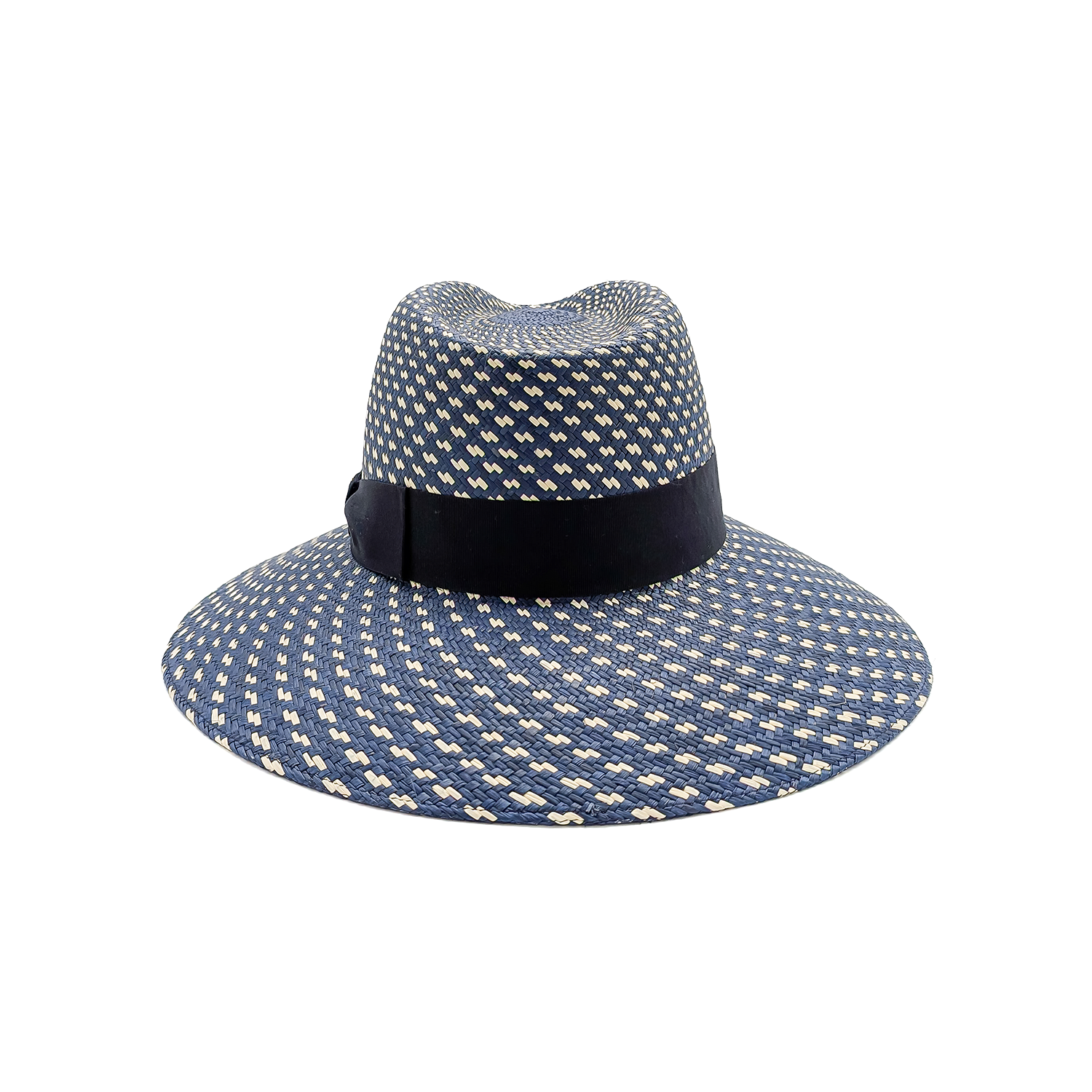 doria-1905-karen-b-cappello-drop-a-tesa-larga-in-panama-cuenca-combinado-stardus image 4