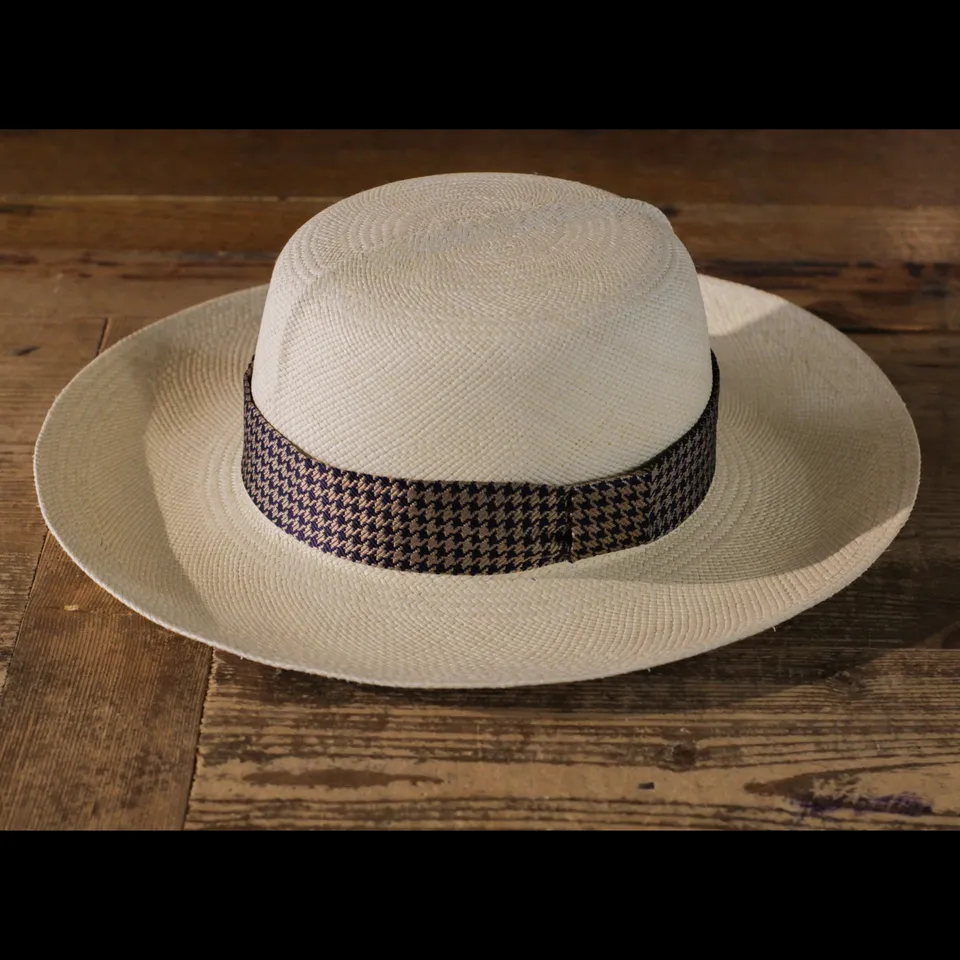 cappellificio-biellese-1935-genuine-safari-panama-brown-gold-pied-de-poule-cappe image 1