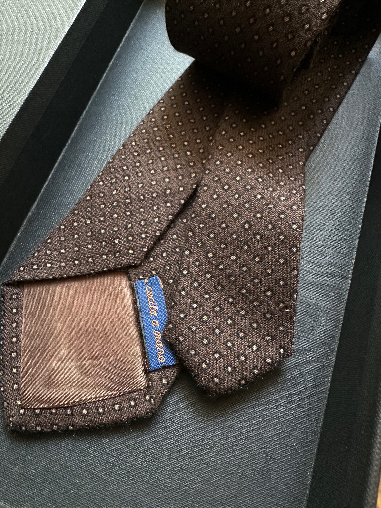 merola-gloves-exclusive-archive-cravatta-in-puro-cashmere-100-cm-8-5-x-148-made--2 image 2