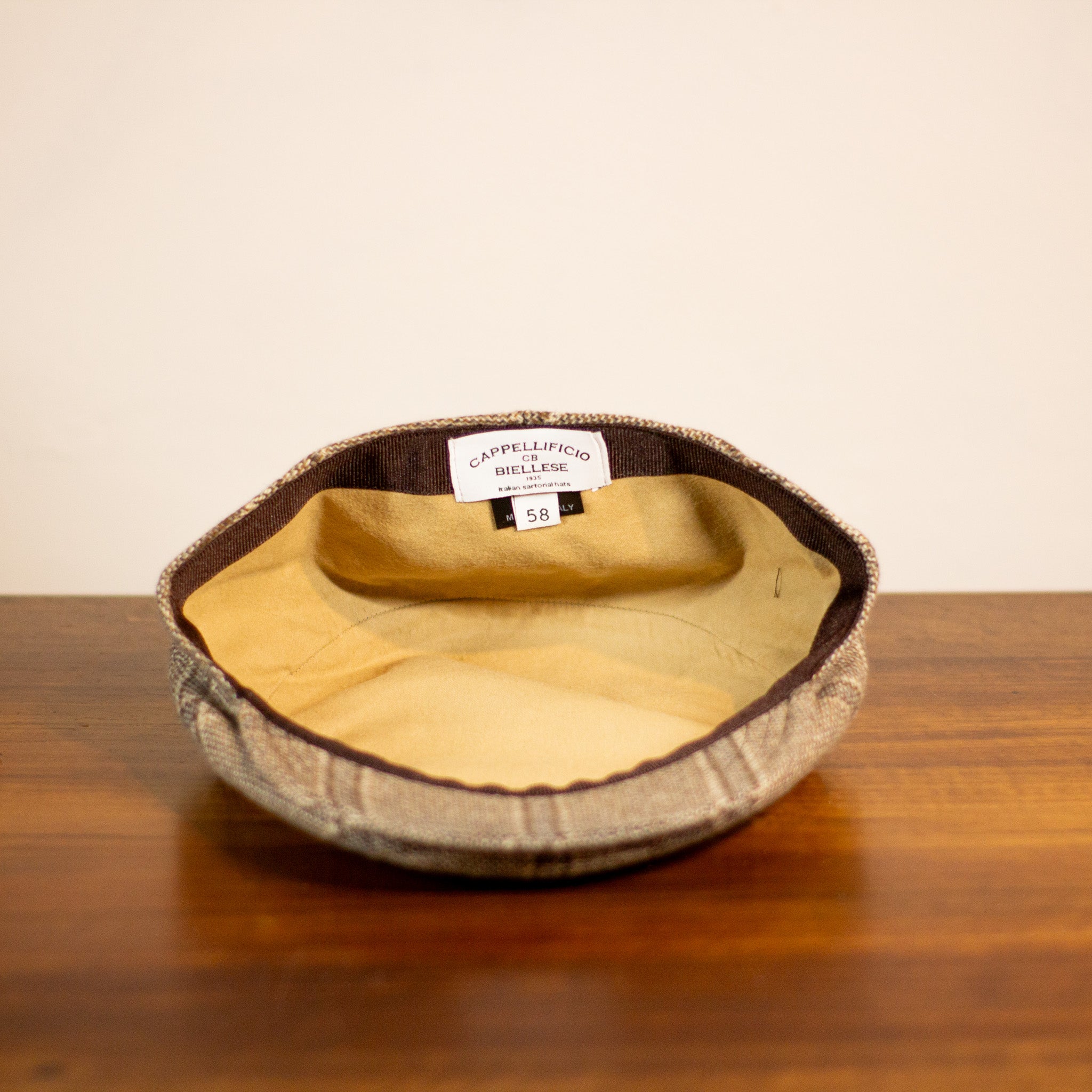 cappellificio-biellese-1935-county-cap-in-wild-moss-cappello-classico-con-visier image 5