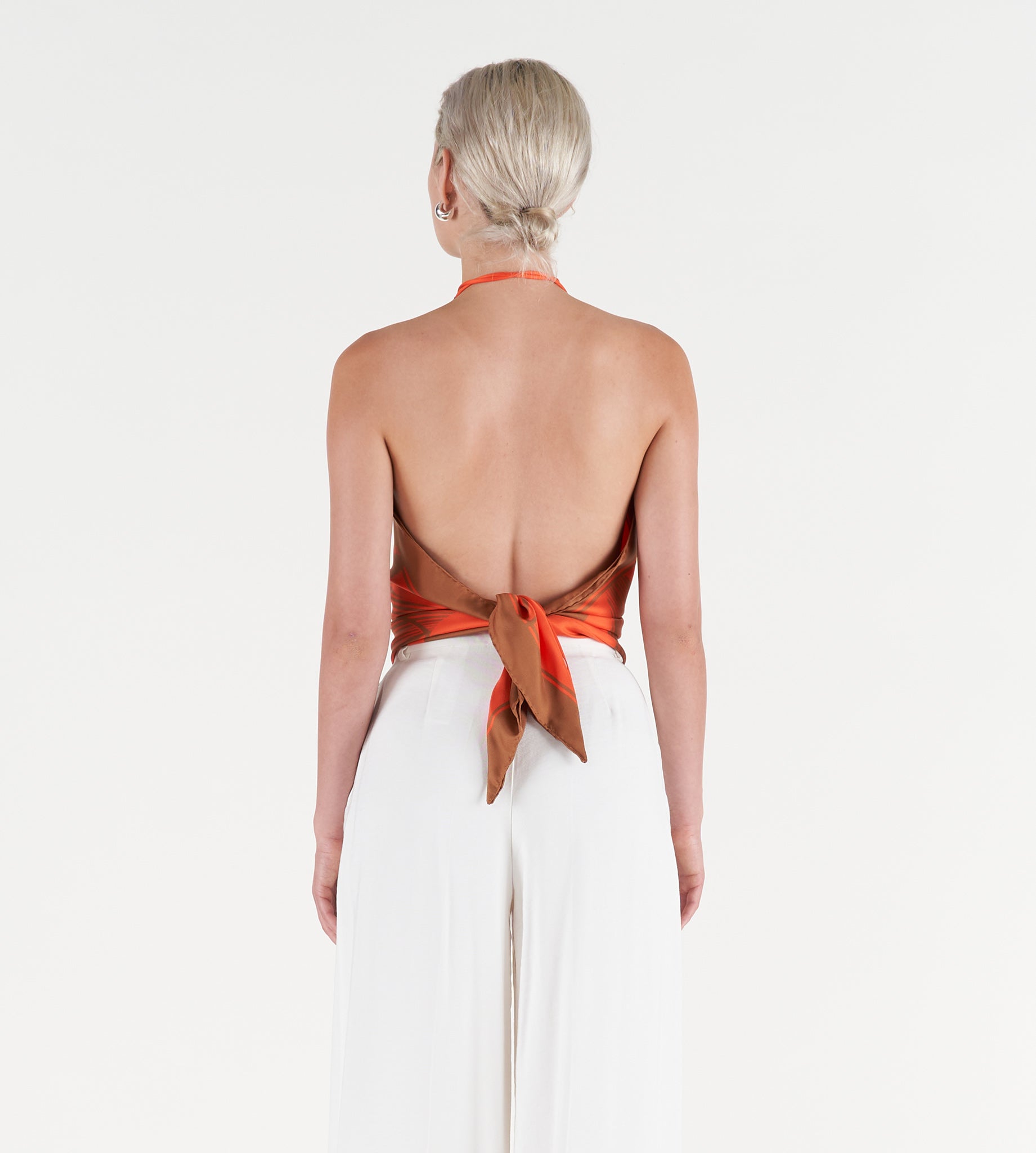 mantero-1902-erita-top-schiena-scoperta-da-foulard image 7