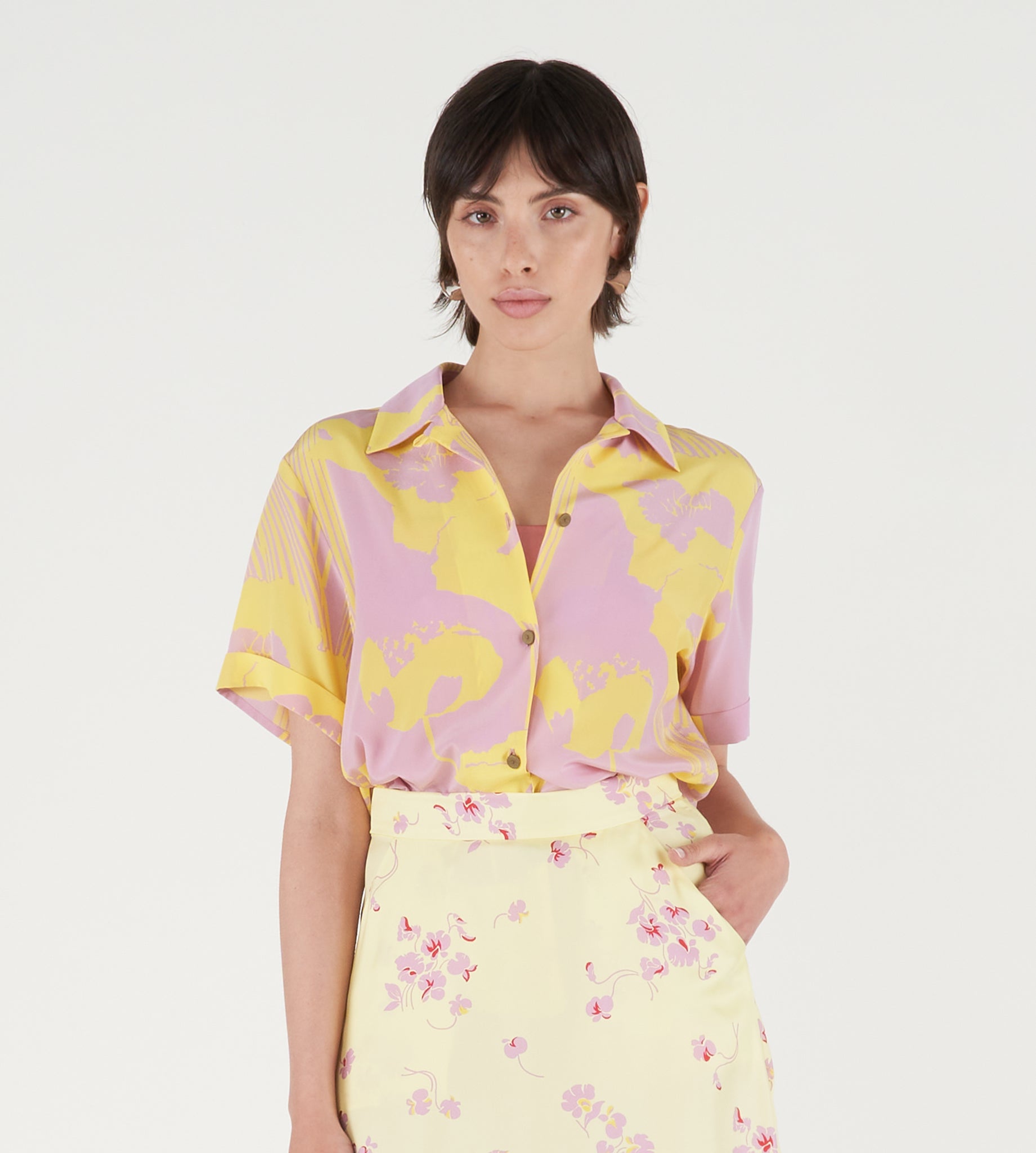 mantero-1902-cora-camicia-a-maniche-corte-in-seta-con-colletto-bowling image 2
