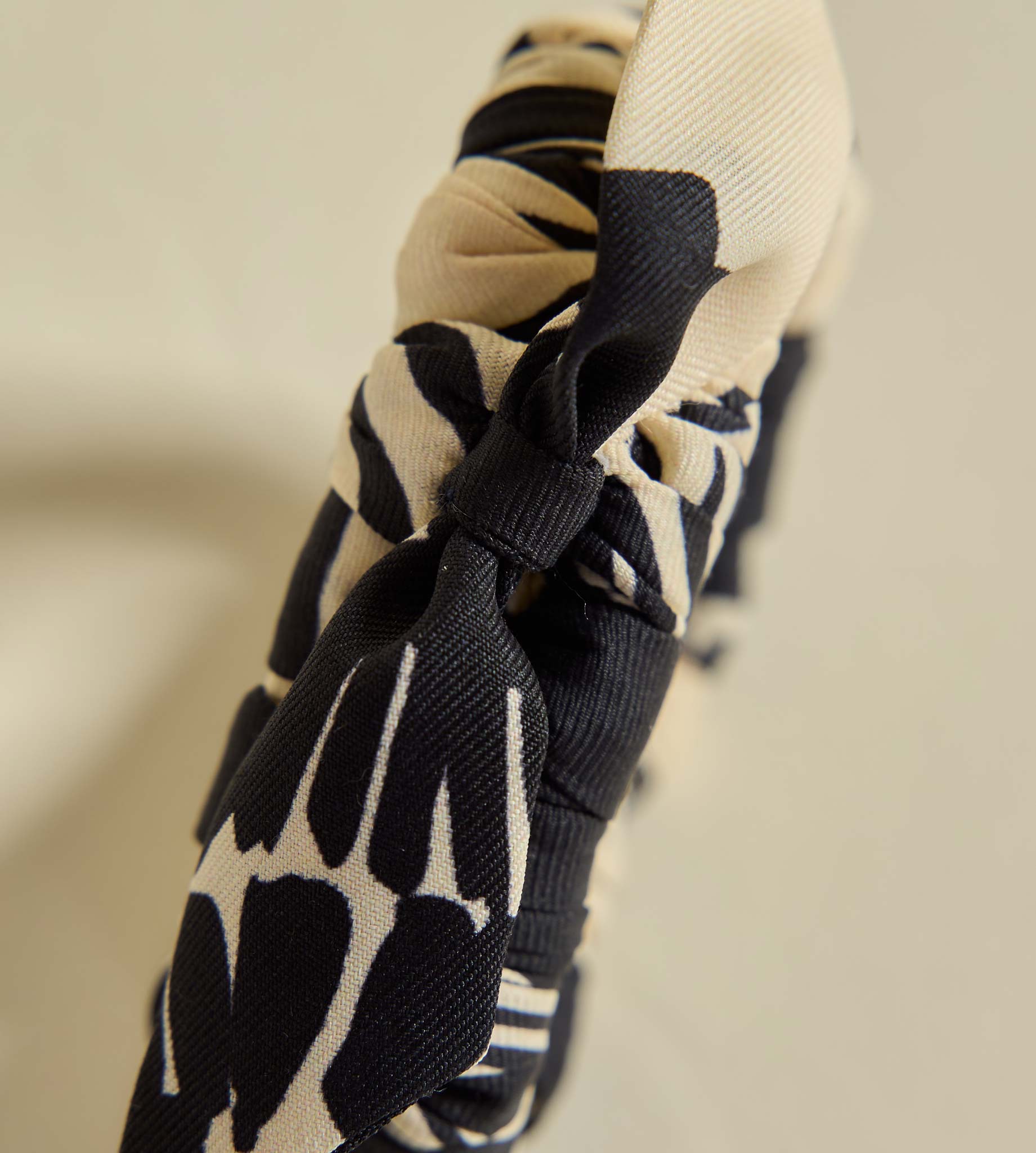 mantero-1902-haru-scrunchie-treccia-in-edizione-limitata image 5