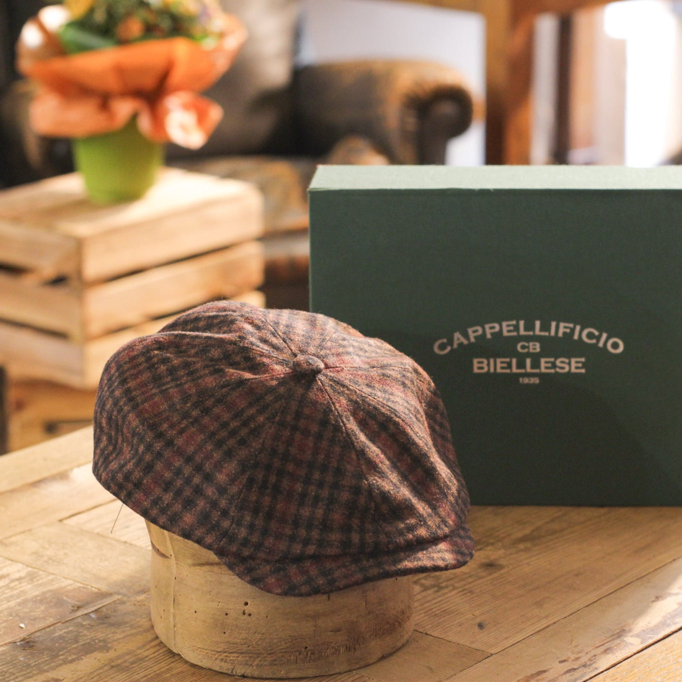 cappellificio-biellese-1935-baker-boy-quadro-marrone-tallia-di-delfino-cappello- image 1