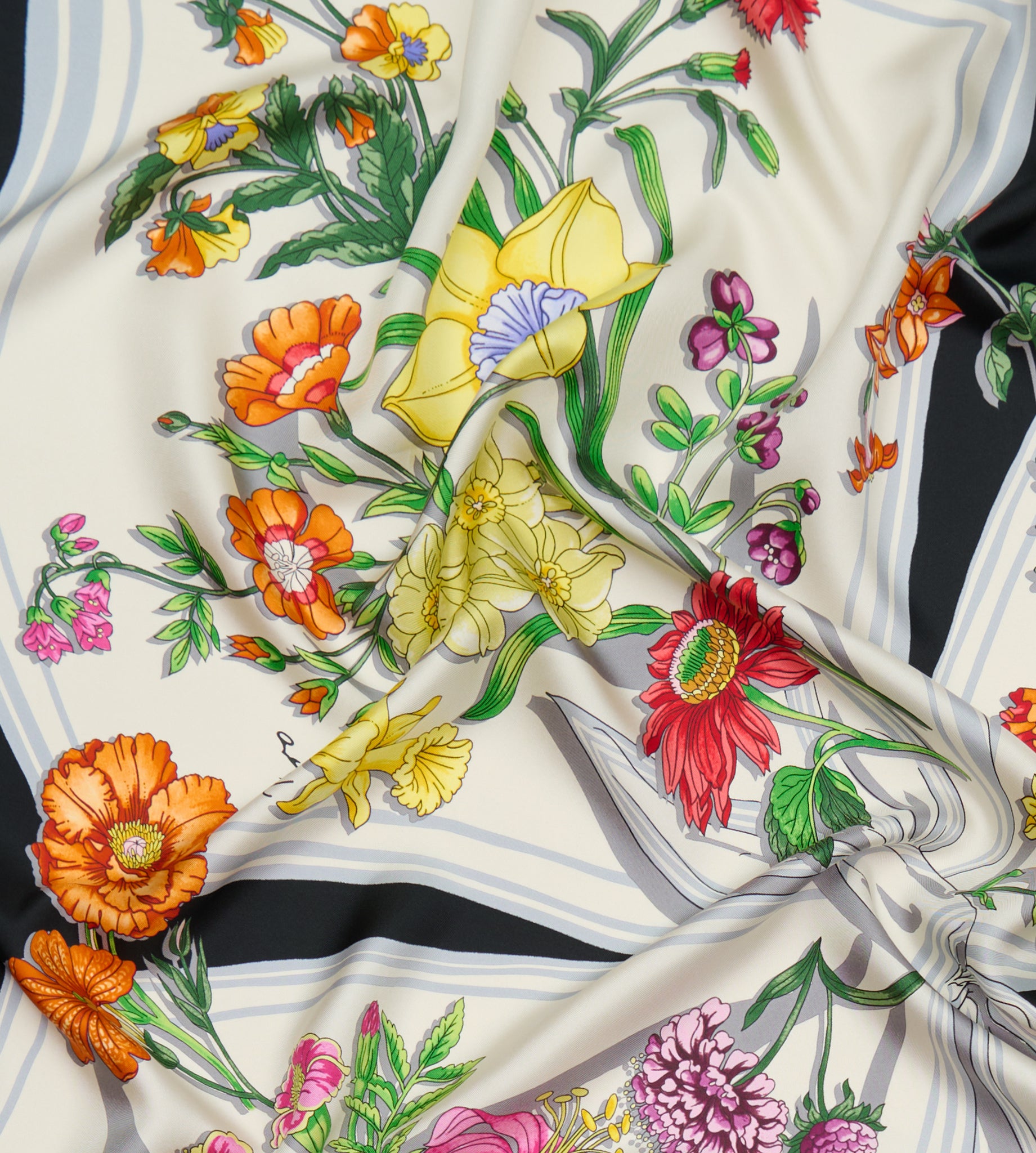 mantero-1902-petals-pies-classic-carr-90x90-cm-2 image 5
