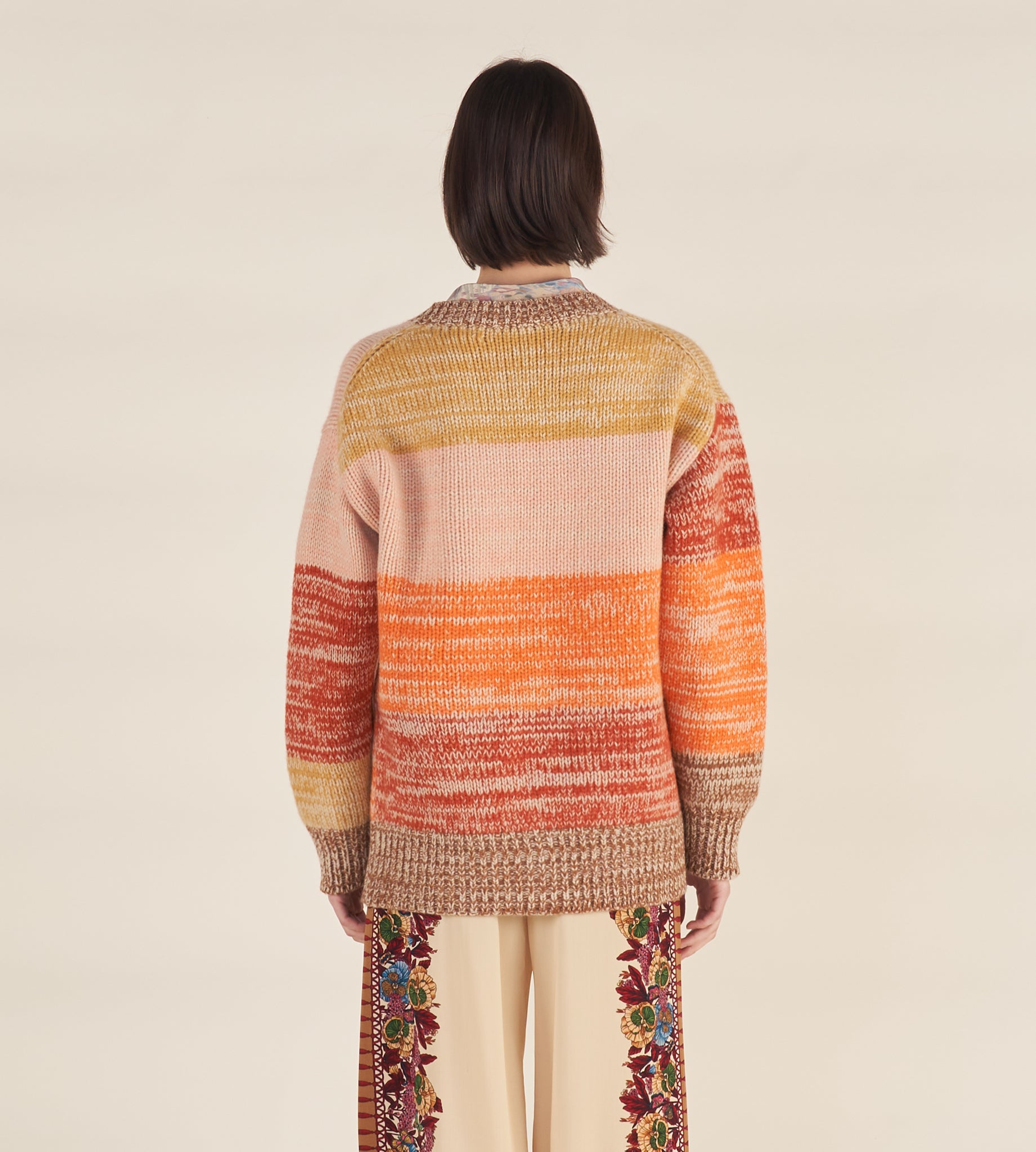 mantero-1902-jessica-maxi-cardigan-in-lana-cachemire-mulin-con-bottoni-effetto-o image 7