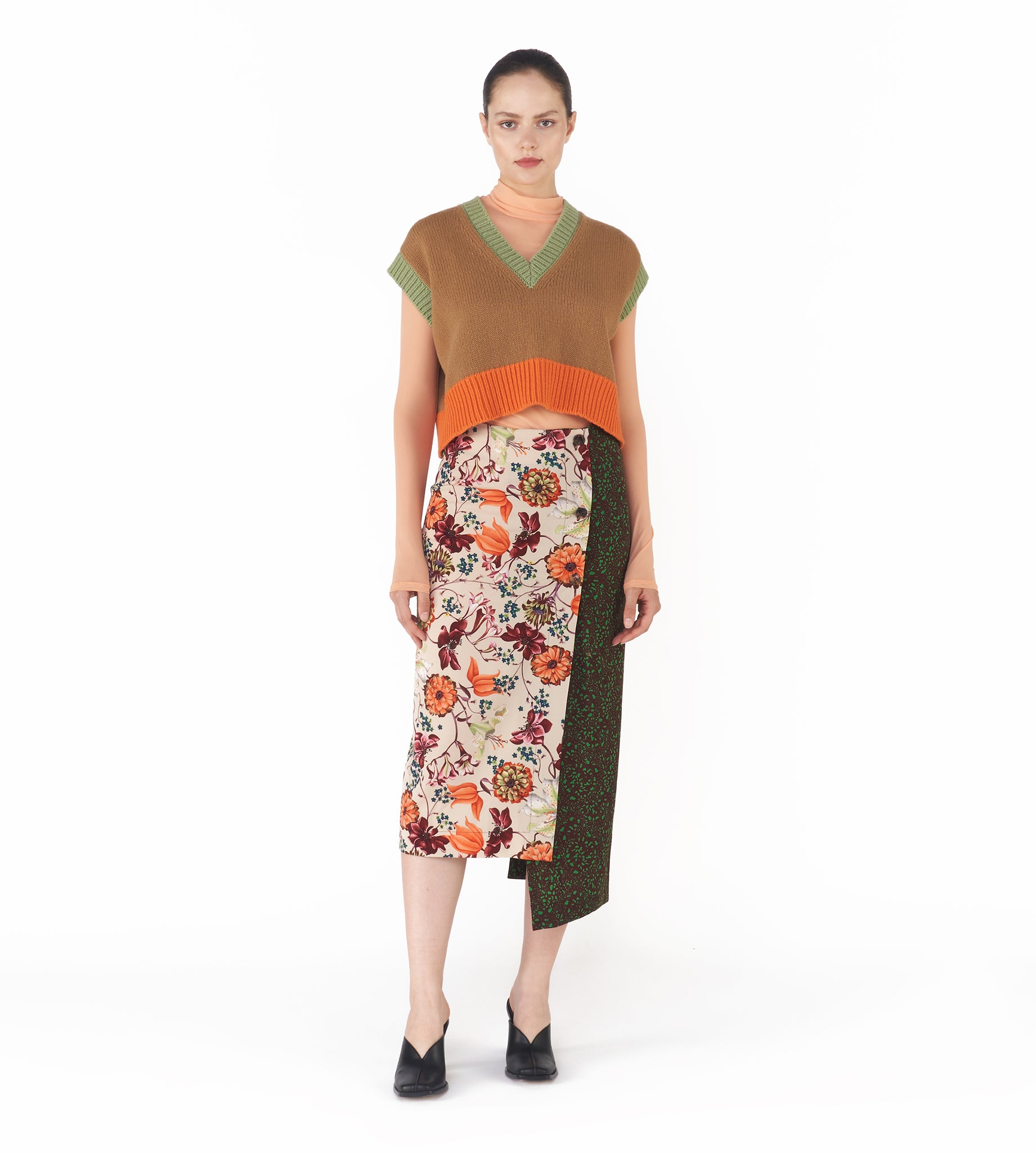 mantero-1902-lucy-gilet-in-lana-scollo-a-v image 3