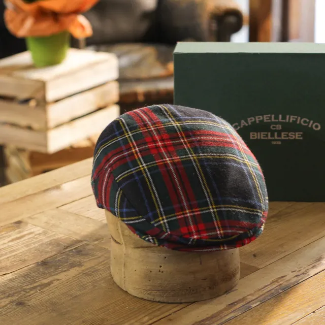 cappellificio-biellese-1935-county-cappello-contea-tartan-rosso-blu-giallo image 1