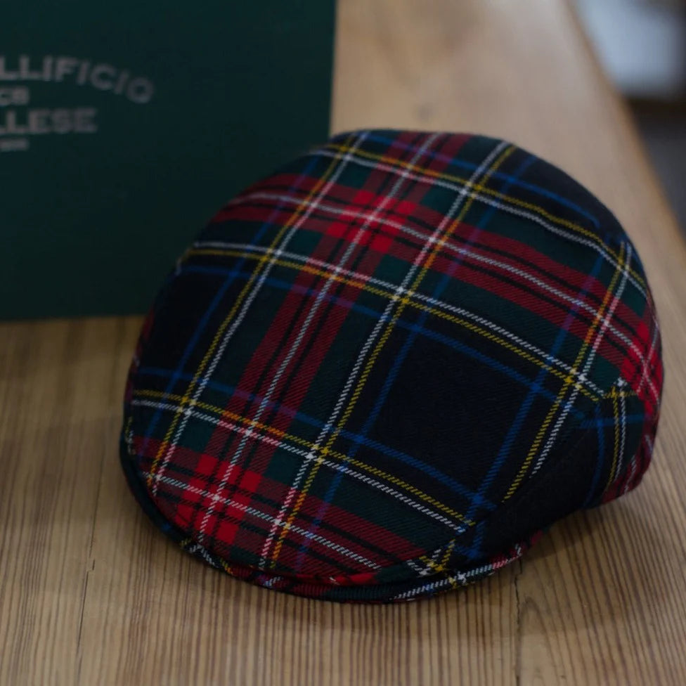 cappellificio-biellese-1935-county-cappello-contea-tartan-rosso-blu-giallo image 2