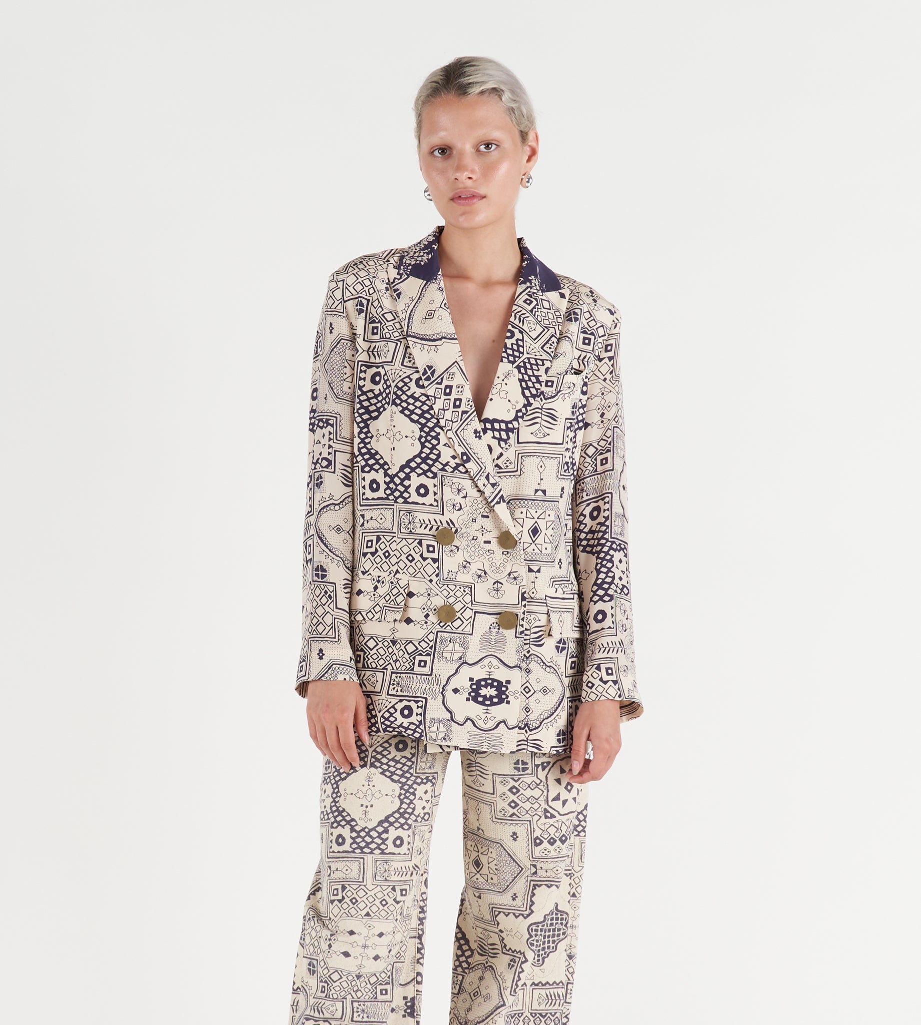 mantero-1902-isabella-blazer-in-seta-doppiopetto-sfoderato-made-in-italy image 2