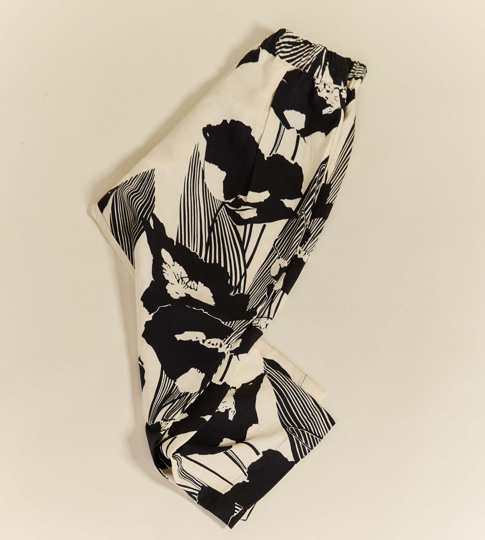 mantero-1902-flow-pants-crop-balloon-unisex-2 image 1