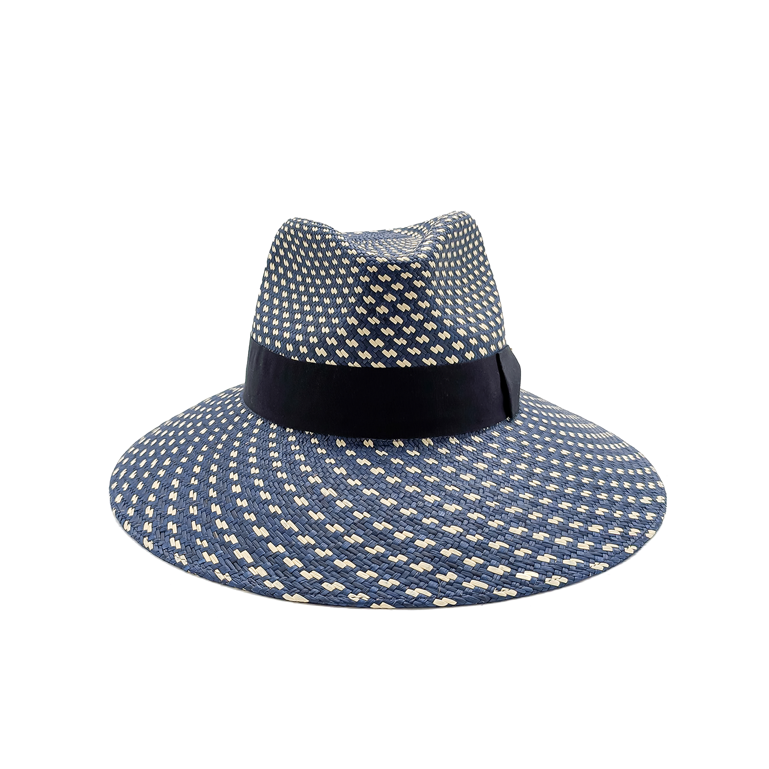doria-1905-karen-b-cappello-drop-a-tesa-larga-in-panama-cuenca-combinado-stardus image 3