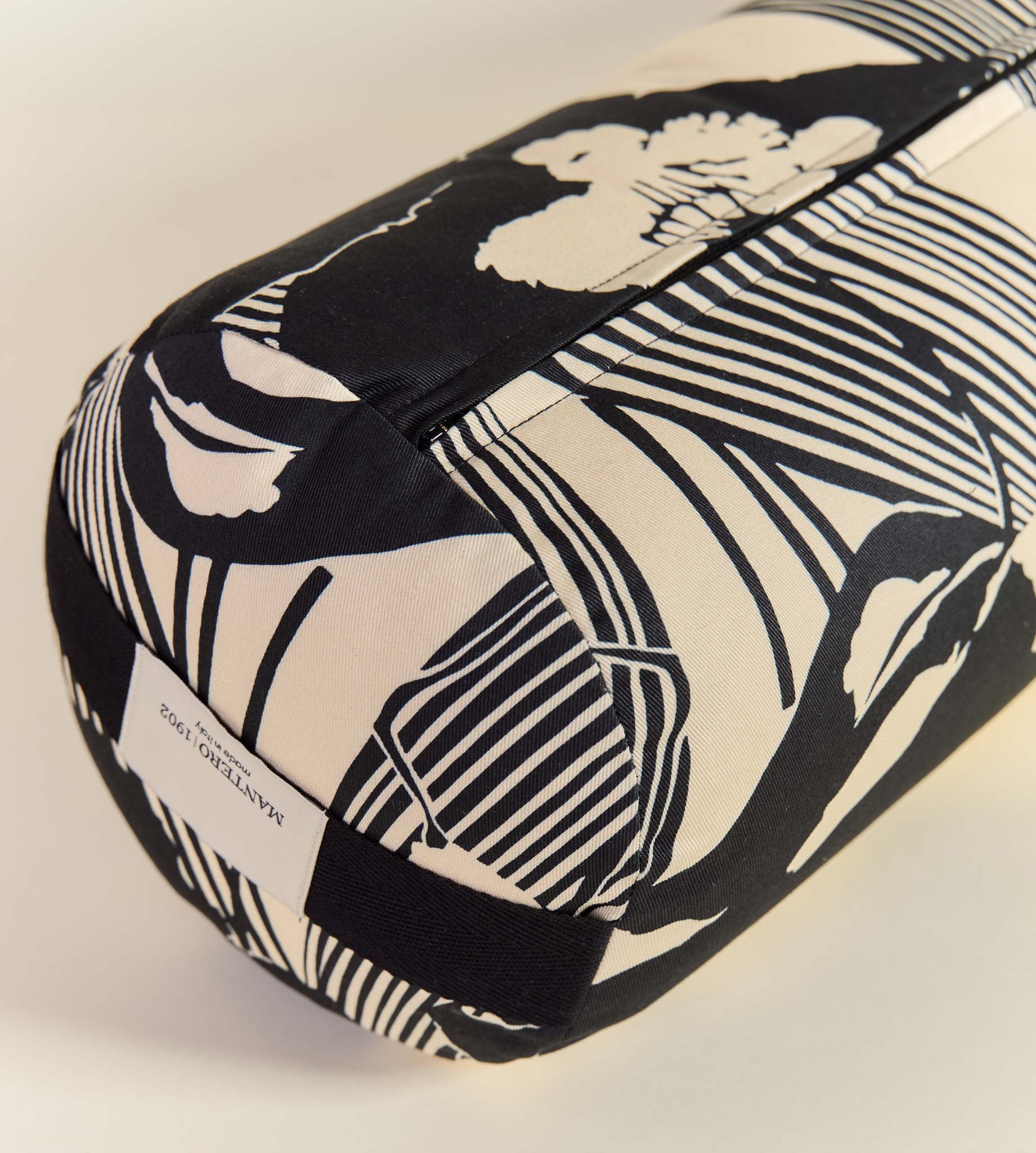 mantero-1902-zen-cuscino-bolster-yoga-60x20-cm image 8