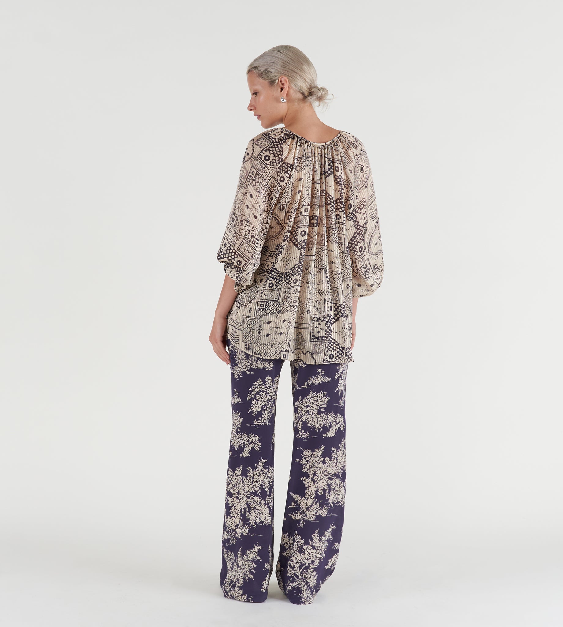 mantero-1902-lolita-blusa-manica-raglan-in-seta-e-lurex image 5