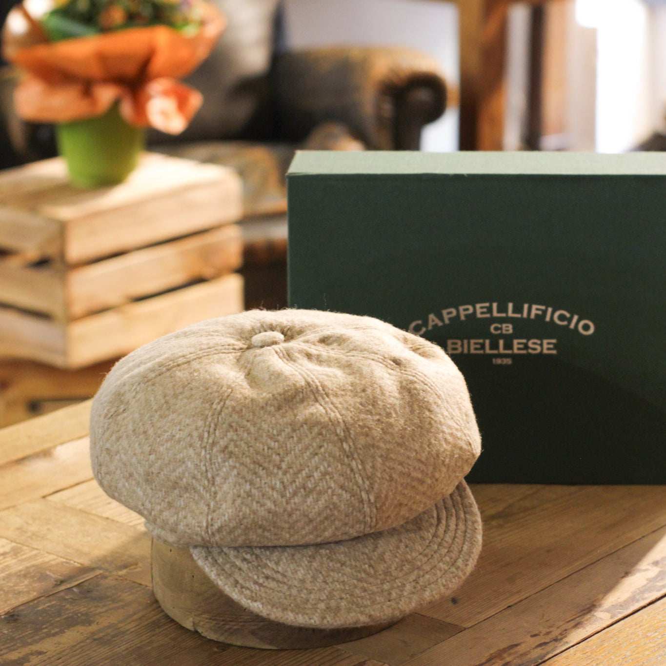 cappellificio-biellese-1935-cougan-alpaca-beige-a-spina-di-pesce image 1