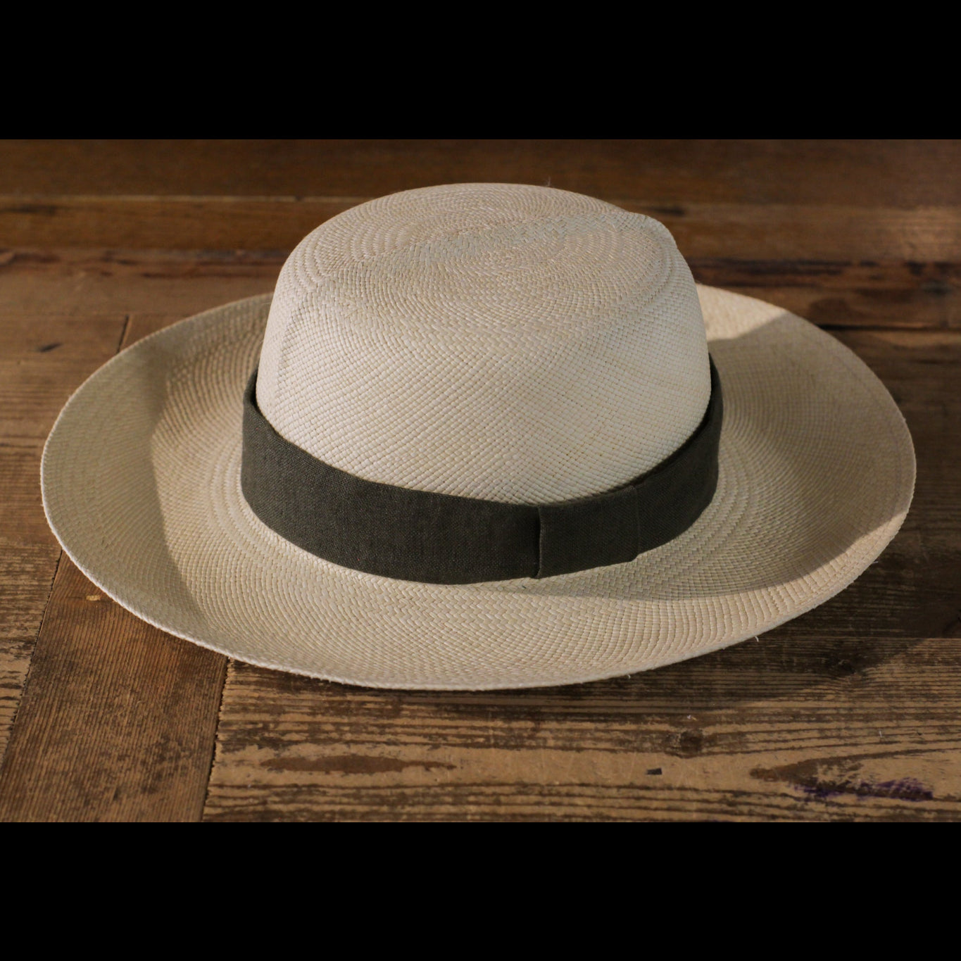 cappellificio-biellese-1935-genuine-safari-panama-con-nastro-in-lino-marrone image 1