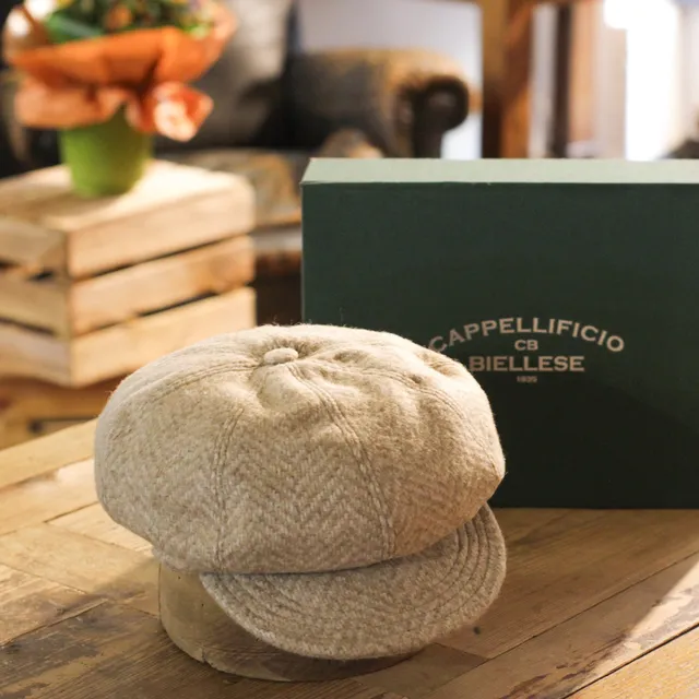 cappellificio-biellese-1935-cougan-alpaca-beige-a-spina-di-pesce image 1