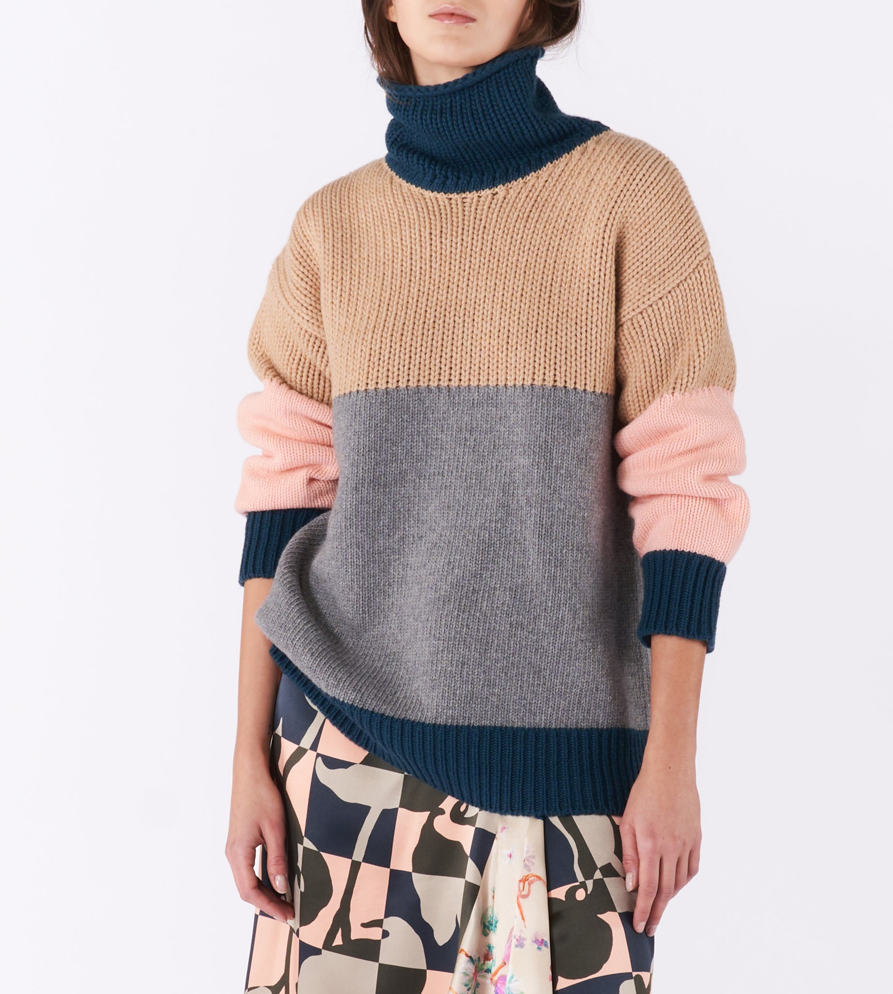 mantero-1902-laura-maglione-collo-alto-in-lana-color-block image 2
