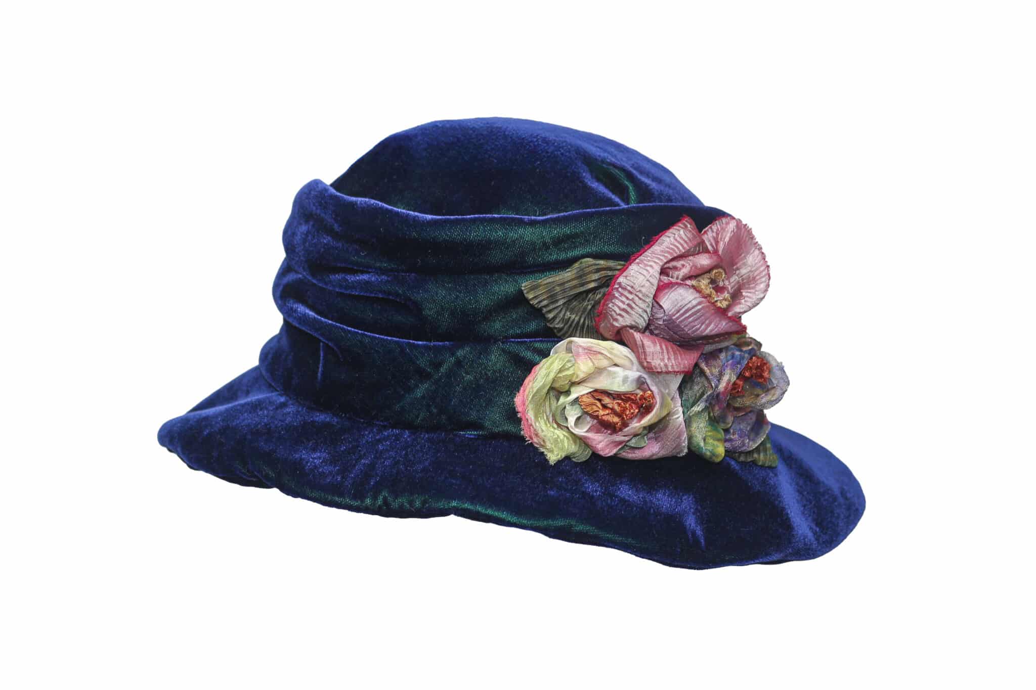 grevi-unique-cappello-in-velluto-cangiante-drappeggiato-con-fiori image 1