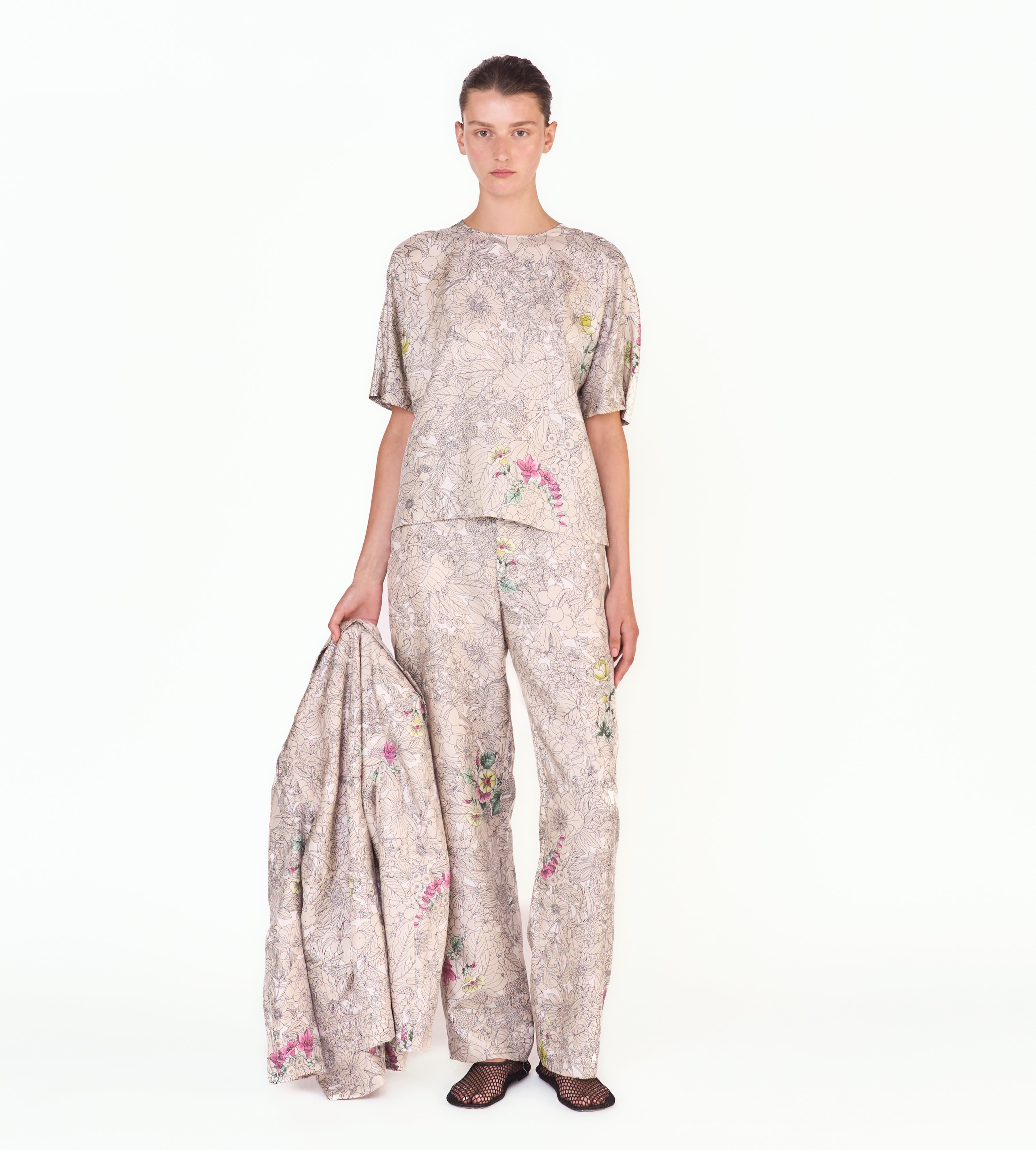 mantero-1902-charlotte-kimono-t-shirt-con-bottone-in-resina image 1