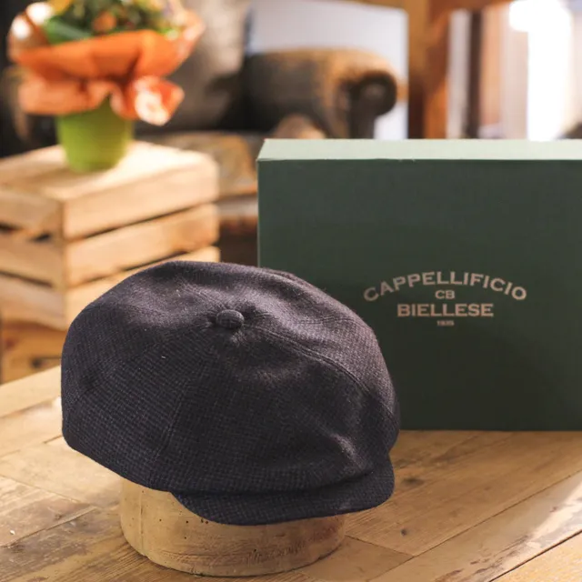cappellificio-biellese-1935-baker-boy-micro-pied-de-poule-blue-navy-in-100-lana image 1
