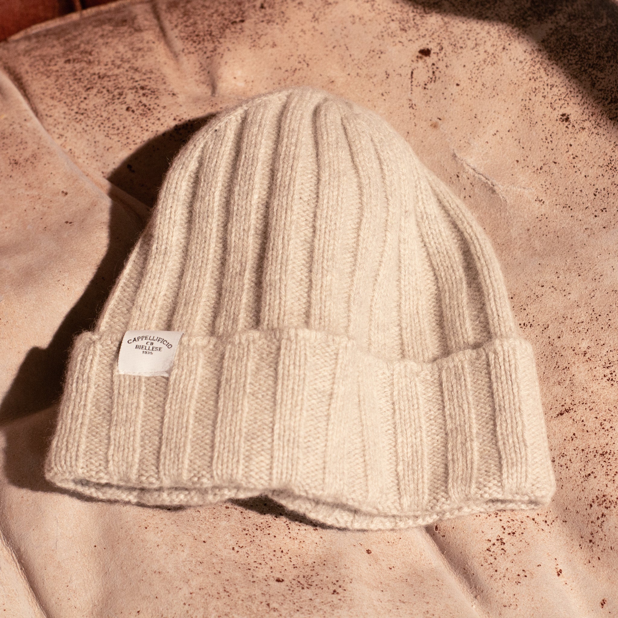 cappellificio-biellese-1935-cuffia-in-cashmere-crema image 1