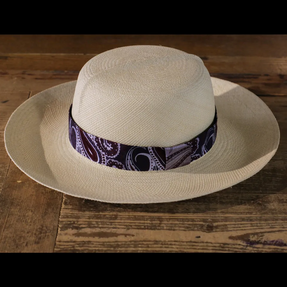 cappellificio-biellese-1935-genuine-panama-safari-violet-paisley-cappello-panama image 1