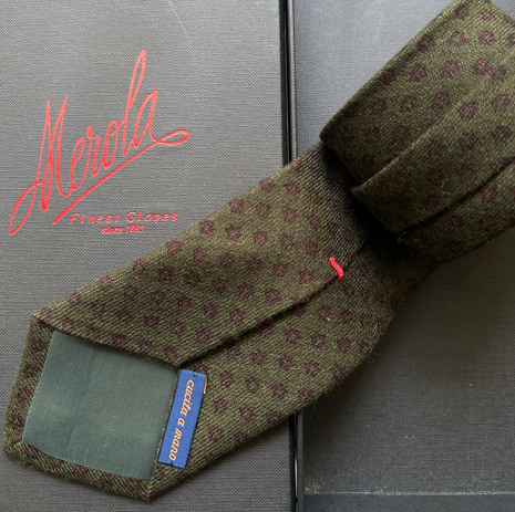 merola-gloves-exclusive-archive-cravatta-in-puro-cashmere-100-cm-8-5-x-148-made- image 2