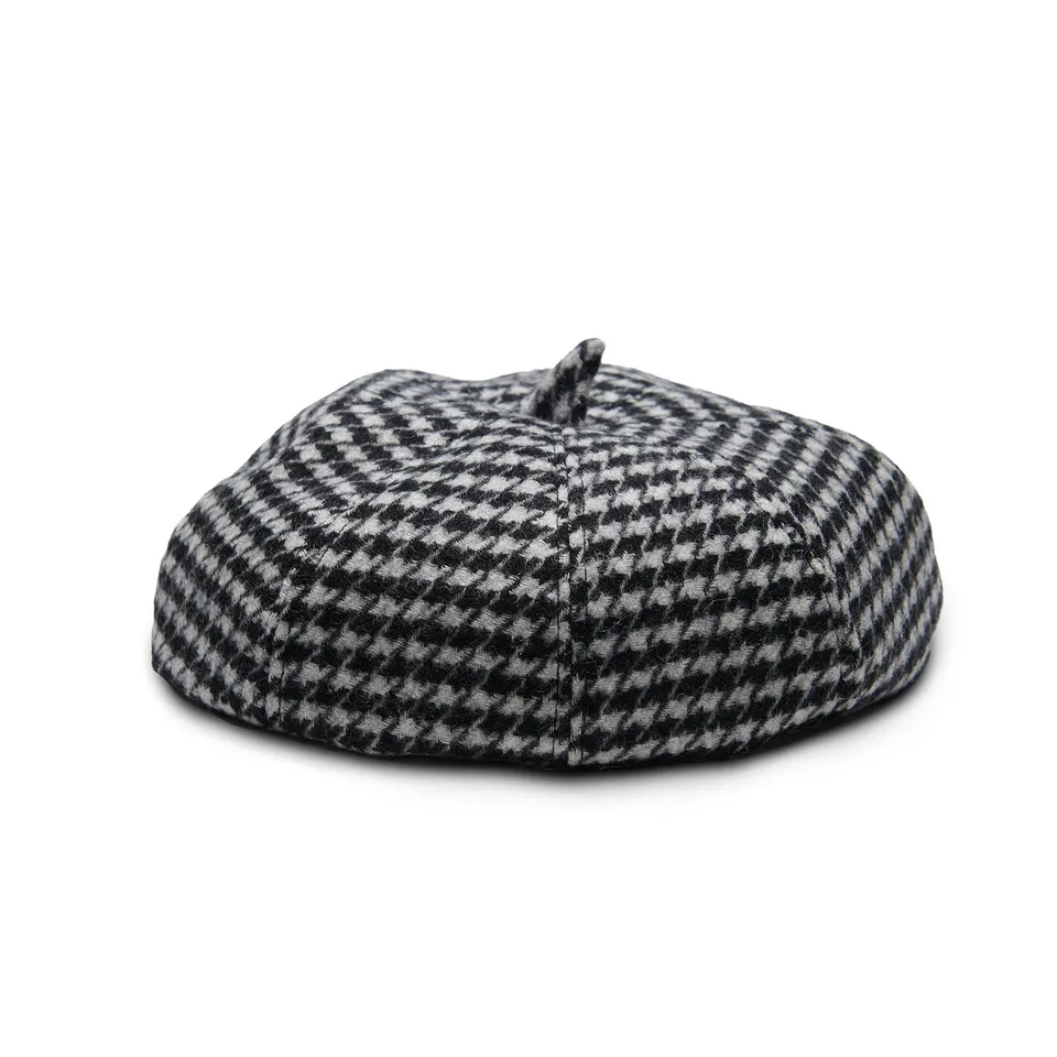 cappellificio-biellese-1935-lambswool-bunnet-black-and-white-dogtooth-coppola-co image 1