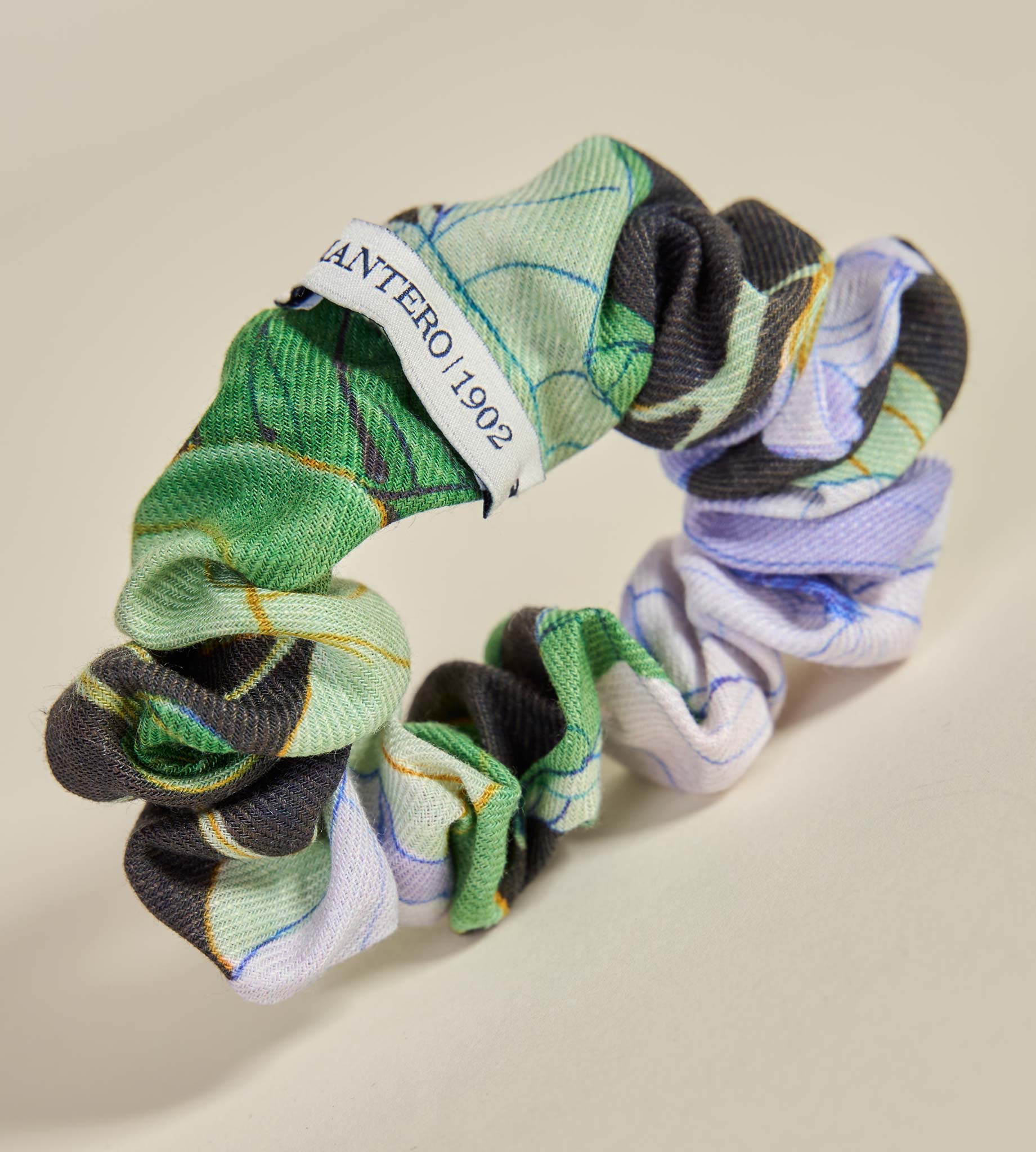 mantero-1902-eira-scrunchie-in-lino-viscosa image 4