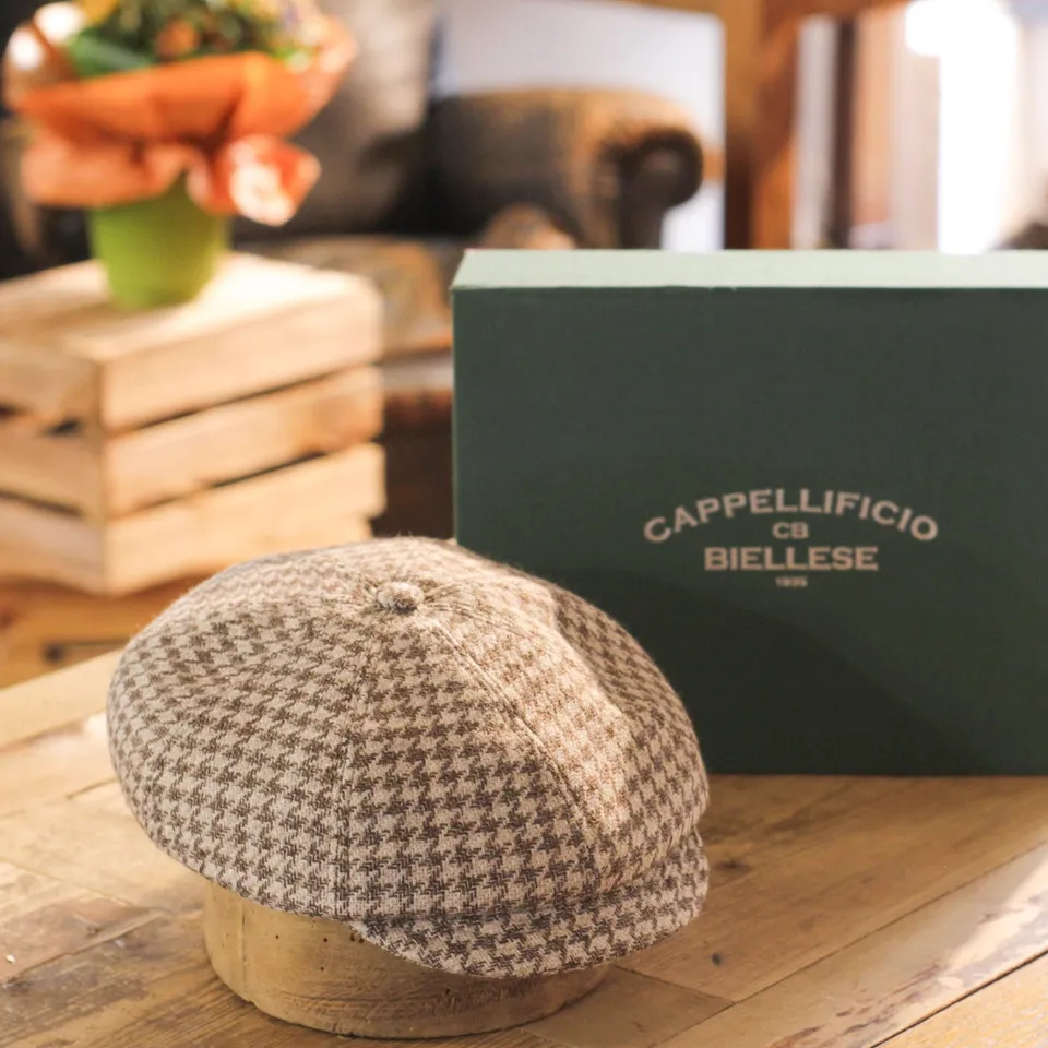 cappellificio-biellese-1935-cougan-grande-pdp-in-flanella-beige-pied-de-poule-ve image 1