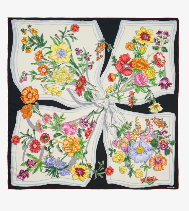 mantero-1902-petals-pies-classic-carr-90x90-cm-2 image 1