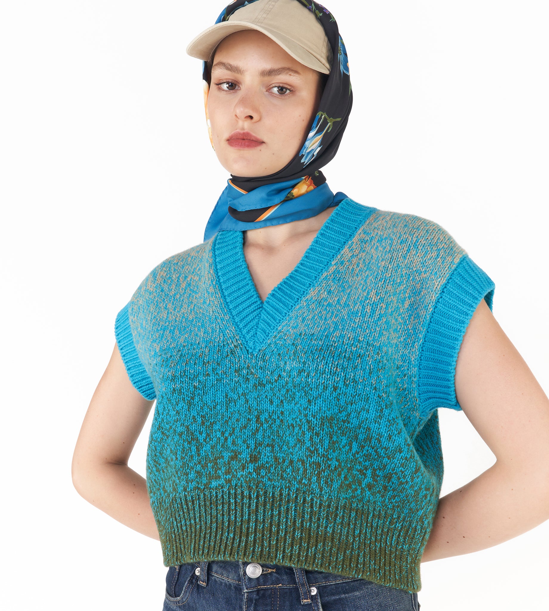 mantero-1902-lucy-gilet-in-lana-scollo-a-v-moulin image 2