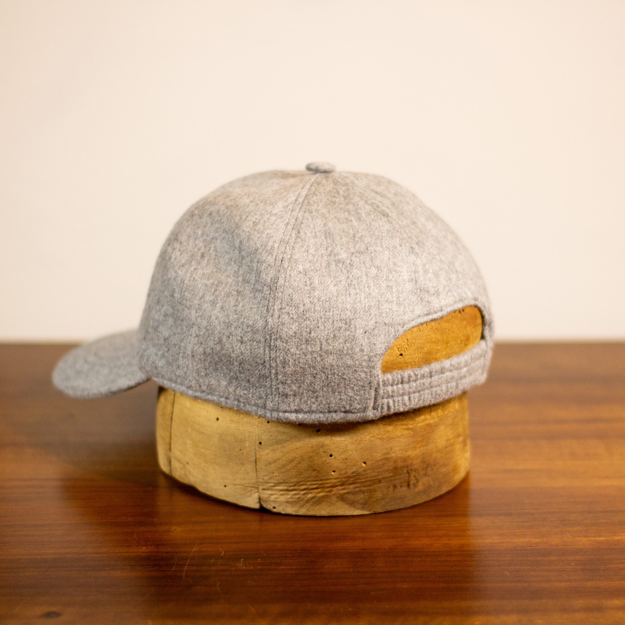 cappellino-baseball-lp-in-cashmere-grigio-chiaro-zegna-aw25-cappellificio-bielle image 4