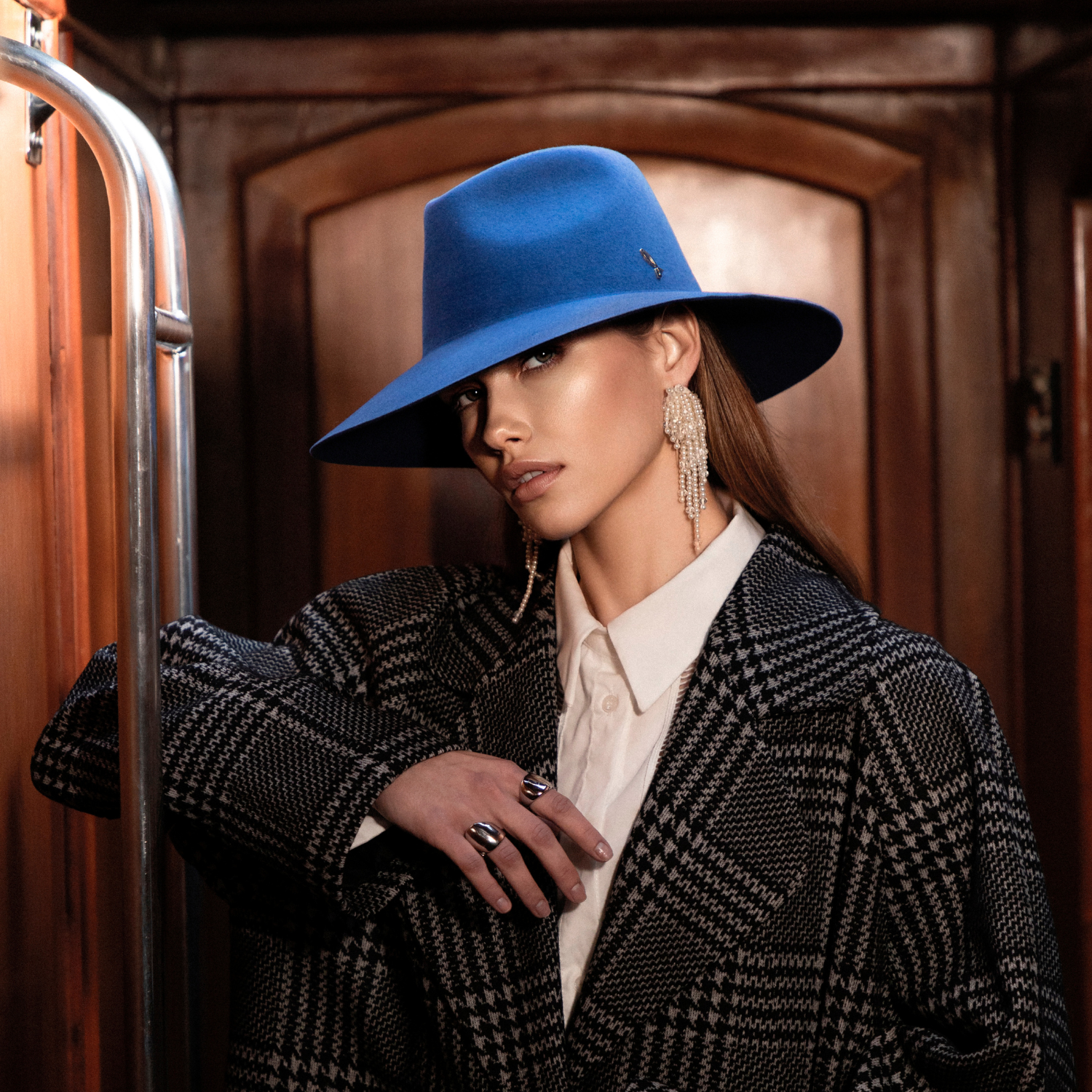 doria-1905-ariel-cappello-a-tesa-larga-in-feltro-di-lana-blu-elettrico image 2