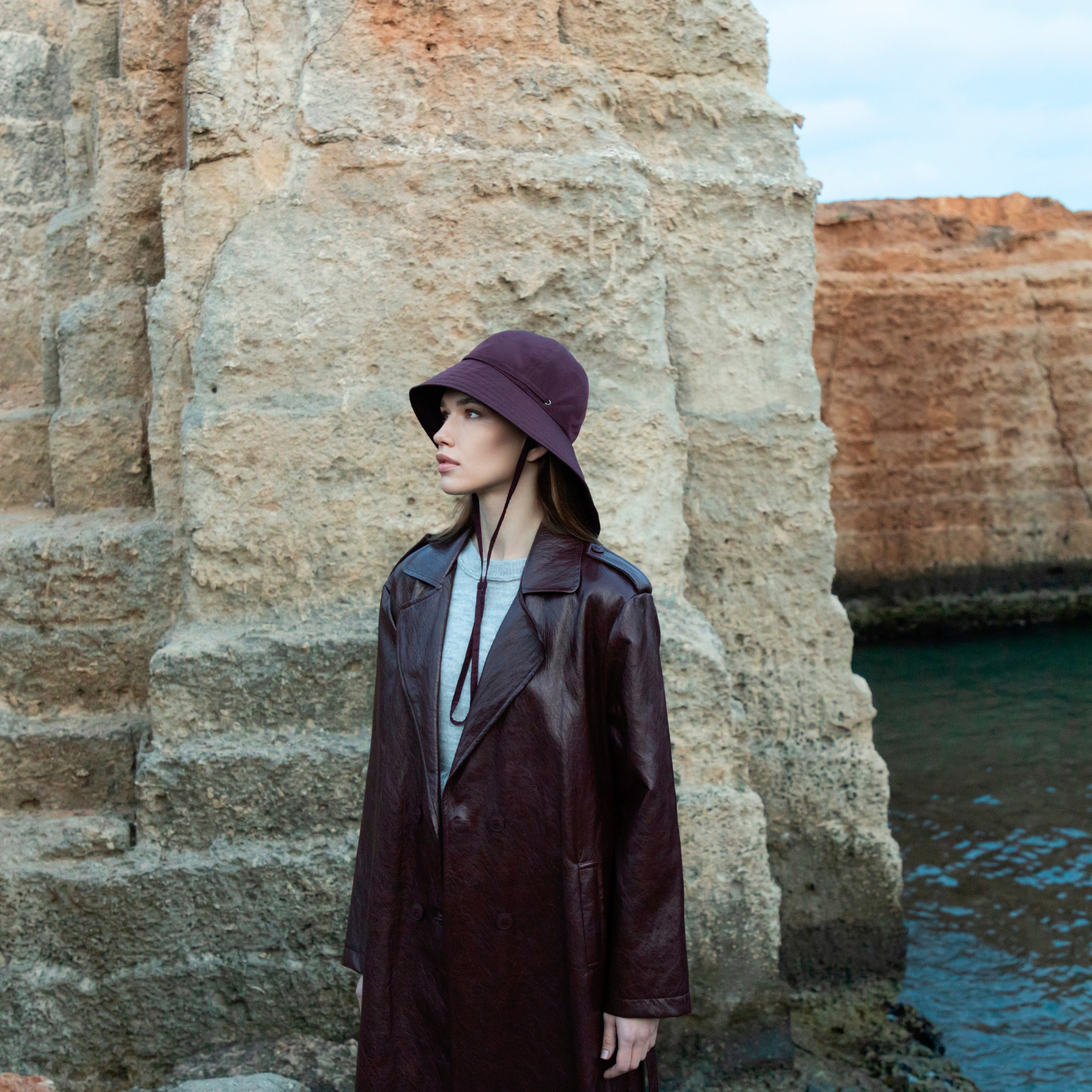 doria-1905-nord-ovest-cappello-impermeabile-rosso-negroamaro-thindown image 2