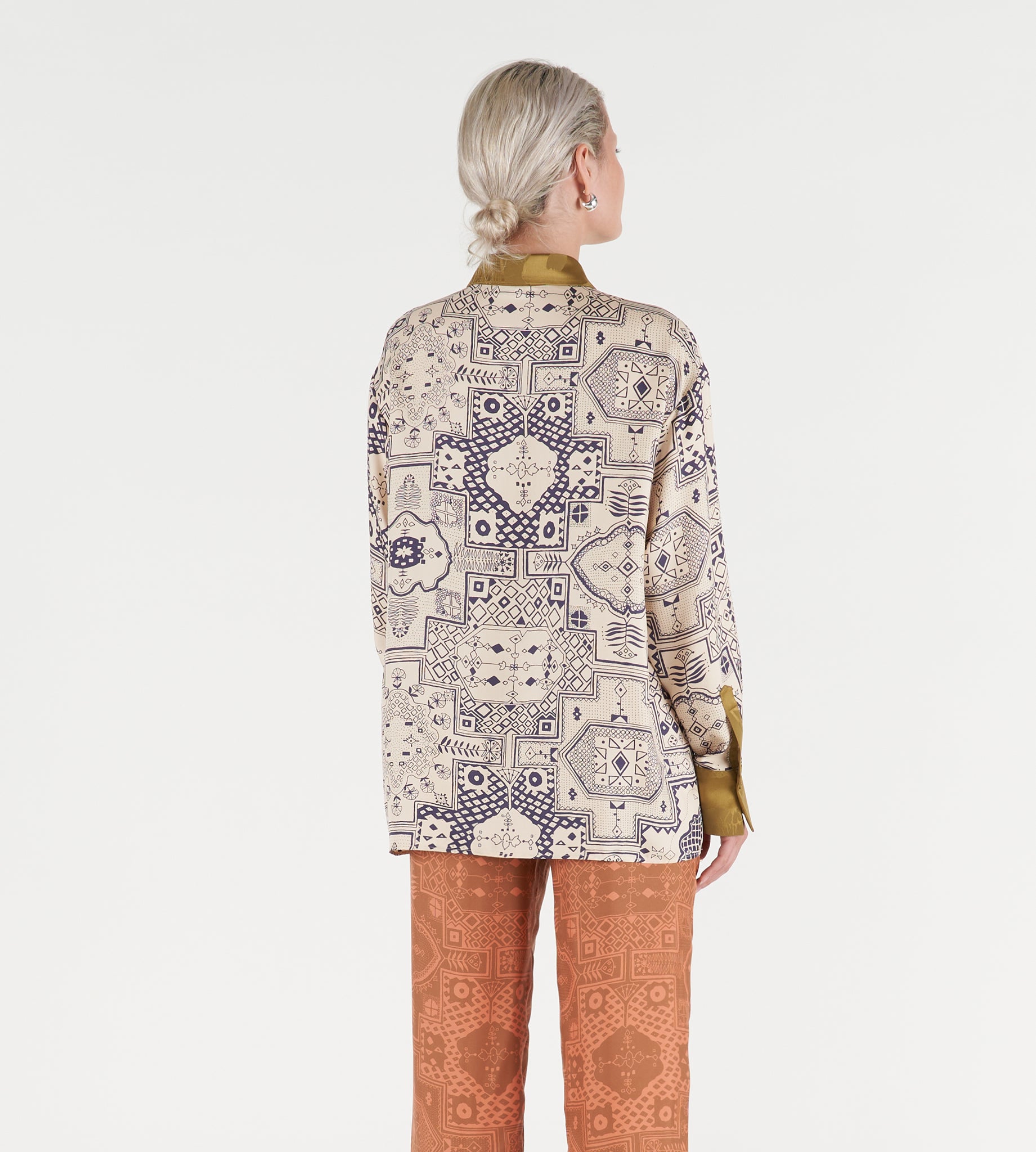 mantero-1902-bonnie-camicia-versatile-in-seta image 5